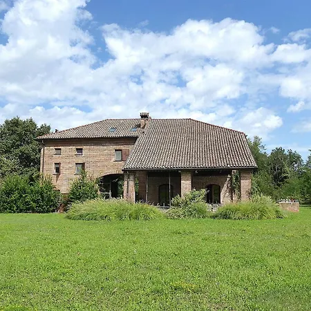 Poggio Zucchino, Pool And Wellness, Piacenza Villa *