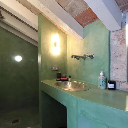 Villa Poggio Zucchino, Pool And Wellness, Piacenza