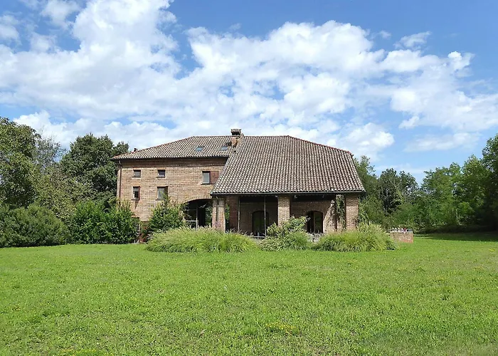 Poggio Zucchino, Pool And Wellness, Piacenza Villa *