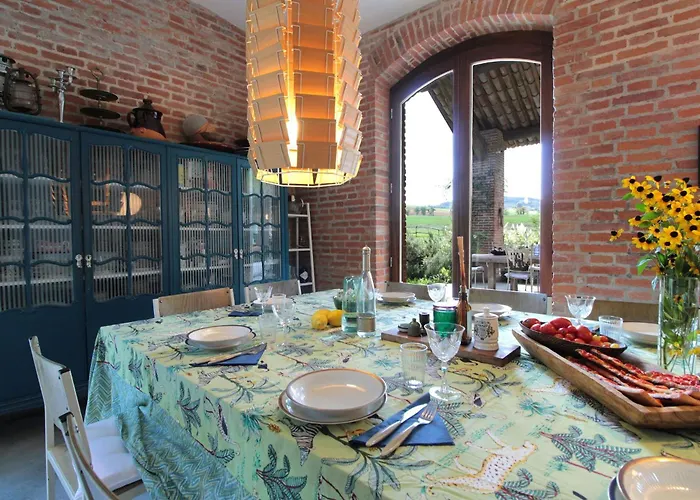 Poggio Zucchino, Pool And Wellness, Piacenza וילה