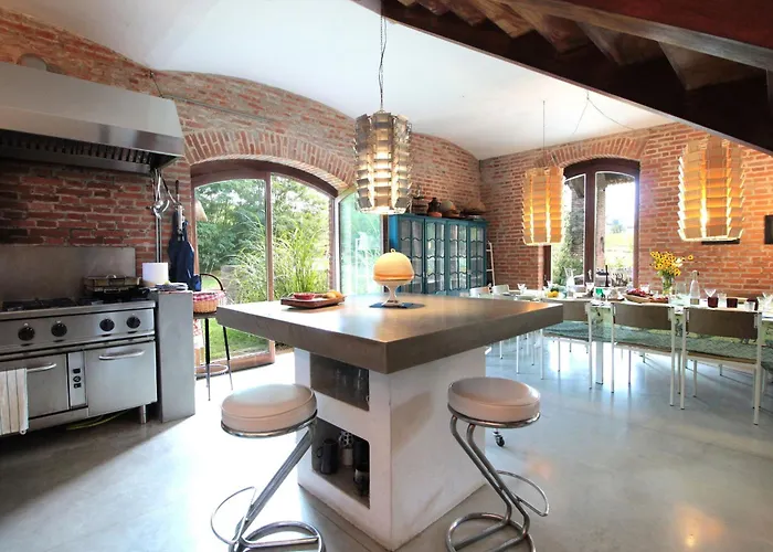 Poggio Zucchino, Pool And Wellness, Piacenza Villa Agazzano