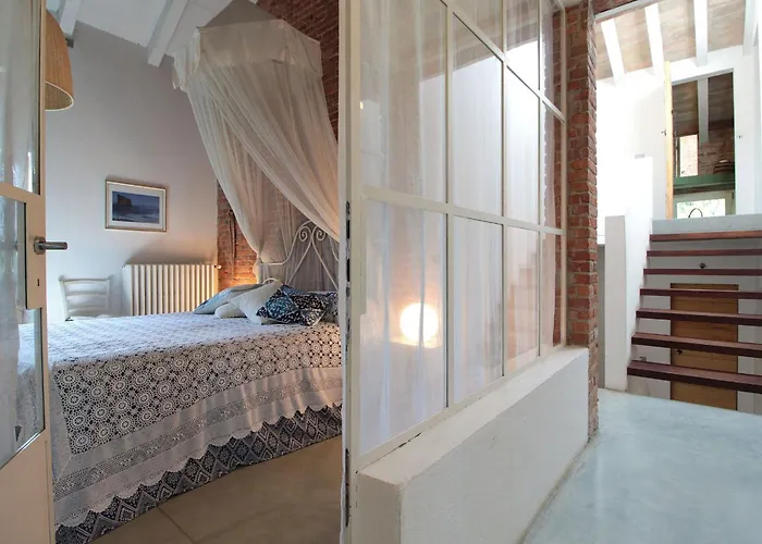 Poggio Zucchino, Pool And Wellness, Piacenza Villa