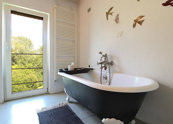 Poggio Zucchino, Pool And Wellness, Piacenza Villa *