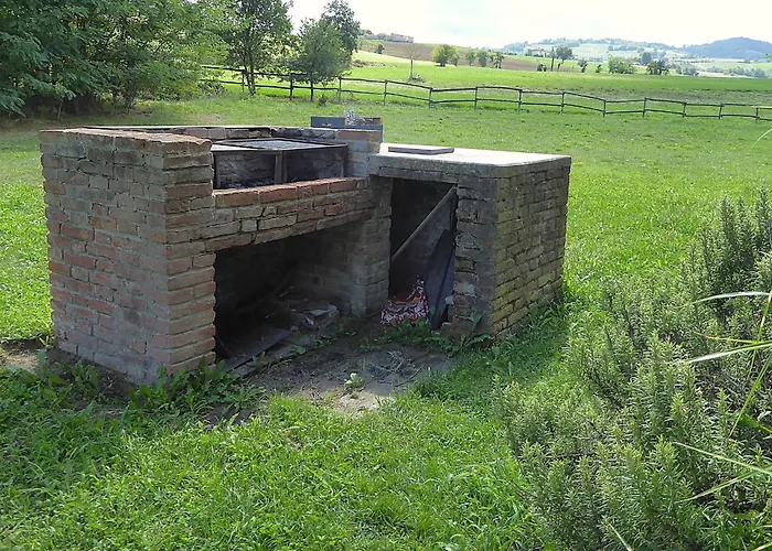 Poggio Zucchino, Pool And Wellness, Piacenza Agazzano