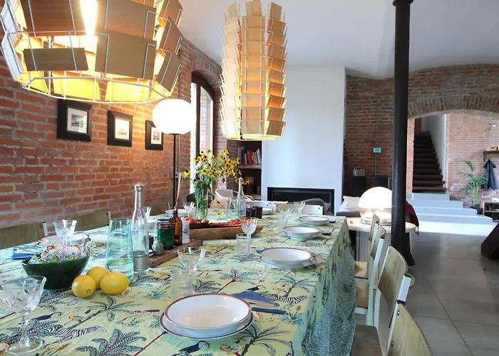 וילה Poggio Zucchino, Pool And Wellness, Piacenza *